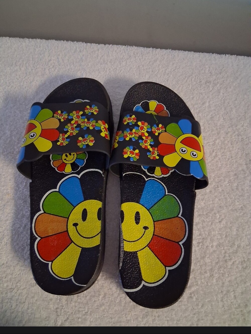Woman Black Slide Sandals with Rainbow Smiley Flower Print